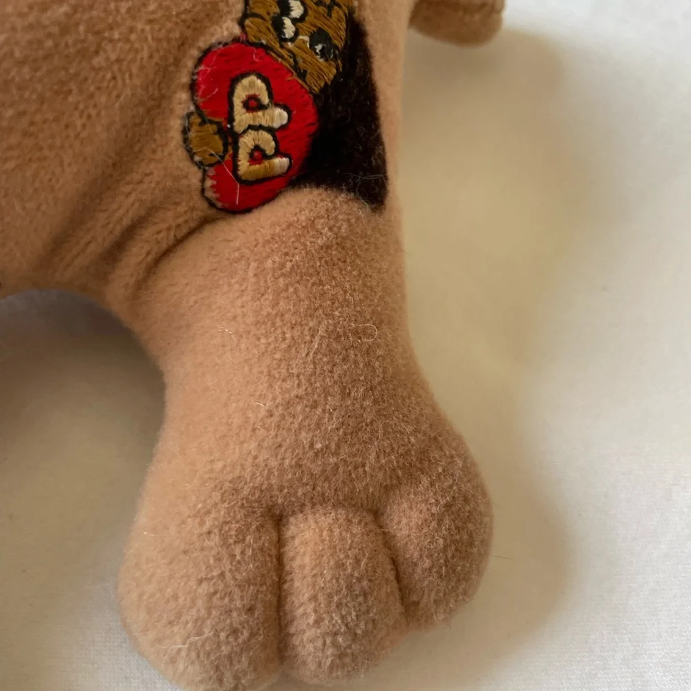 Vintage 8 inch Pound Puppy